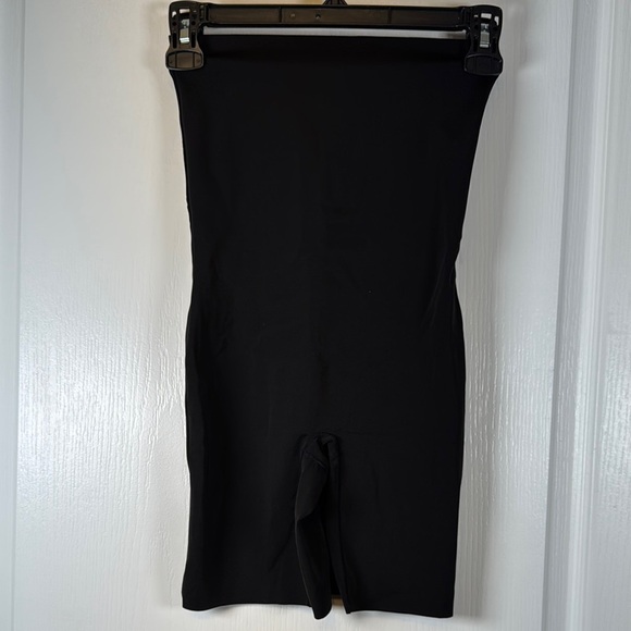 Donna Karan High Waist Embrace Mid-thigh Tummy Shapewear Size Med EUC #5588 - Picture 2 of 5